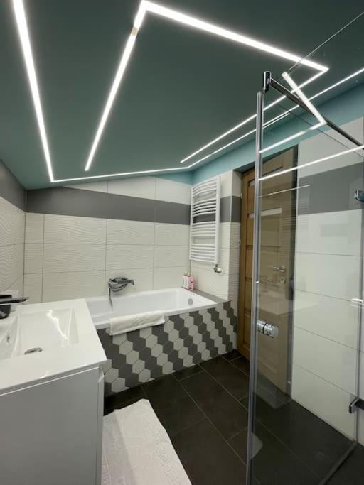 Arena Apartment Szeged Ngoại thất bức ảnh