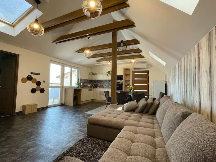 Arena Apartment Szeged Ngoại thất bức ảnh